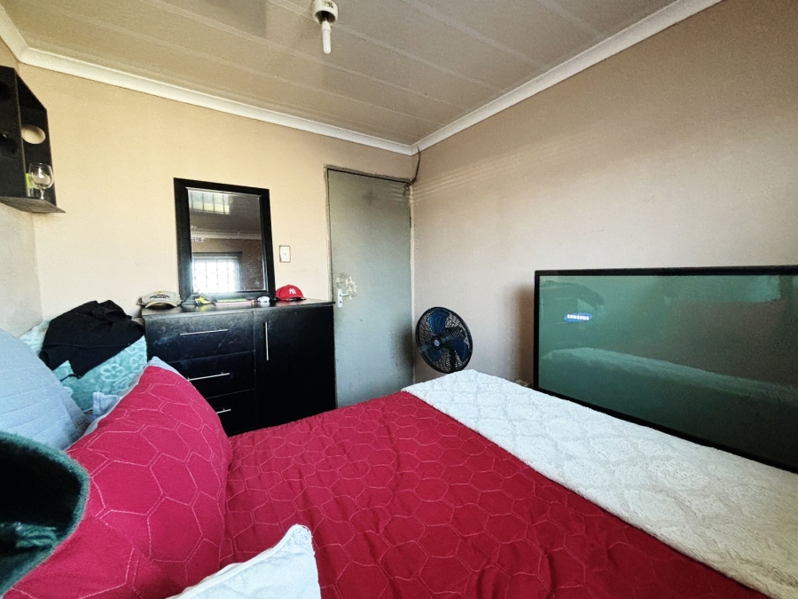 2 Bedroom Property for Sale in Kuyasa Western Cape